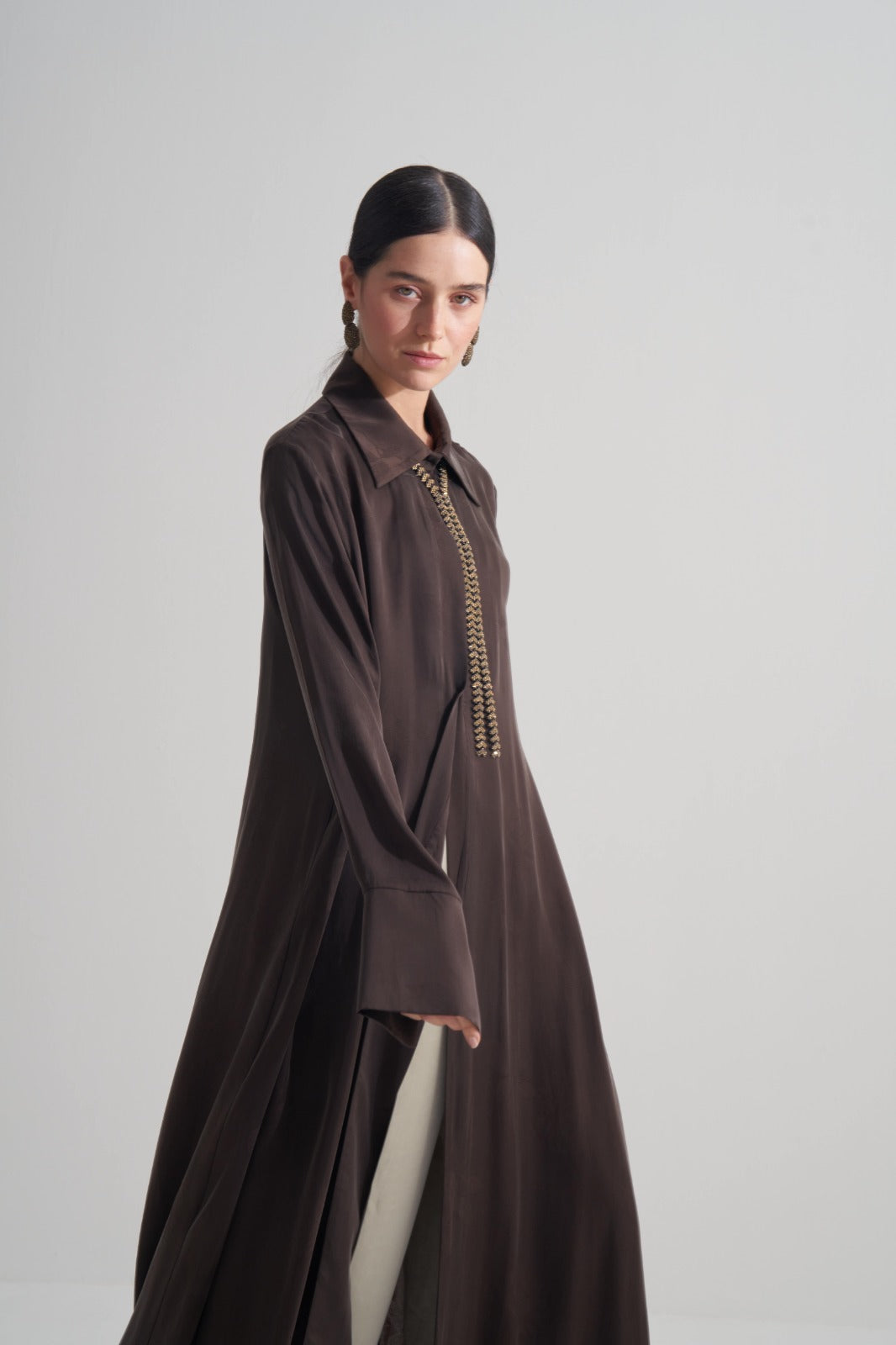 Kahverengi Cupro Jakar Çiçekli Abaya