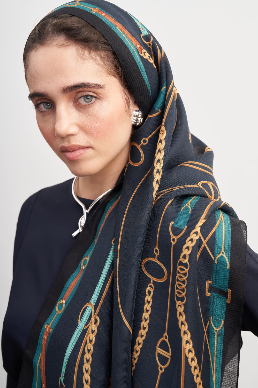 Navy Blue Catena
