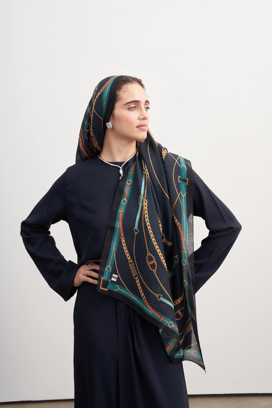 Navy Blue Catena