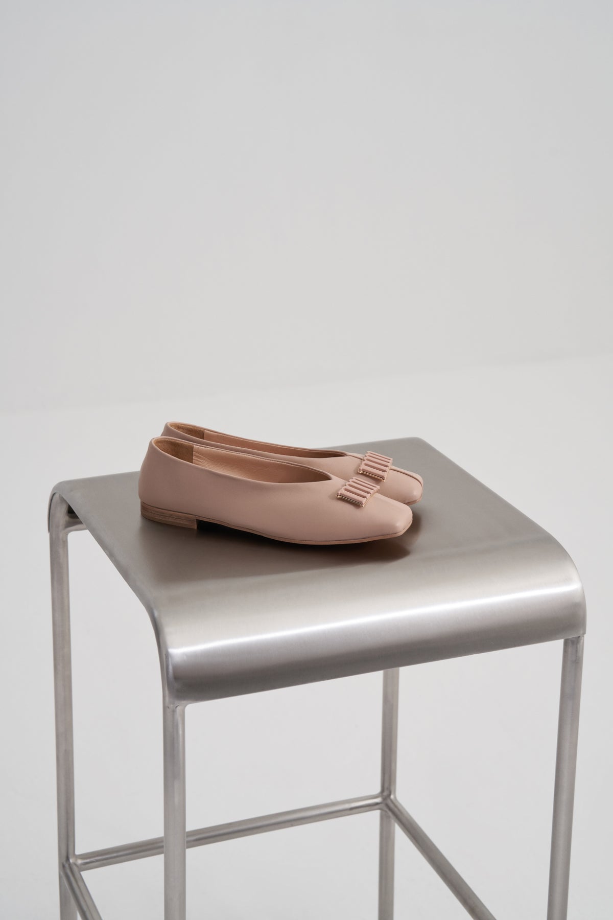 Nude Kare Burun Babet