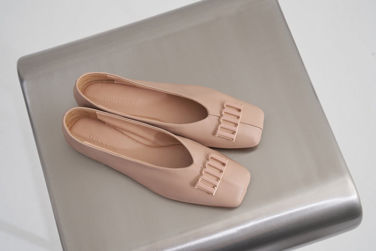 Nude Kare Burun Babet