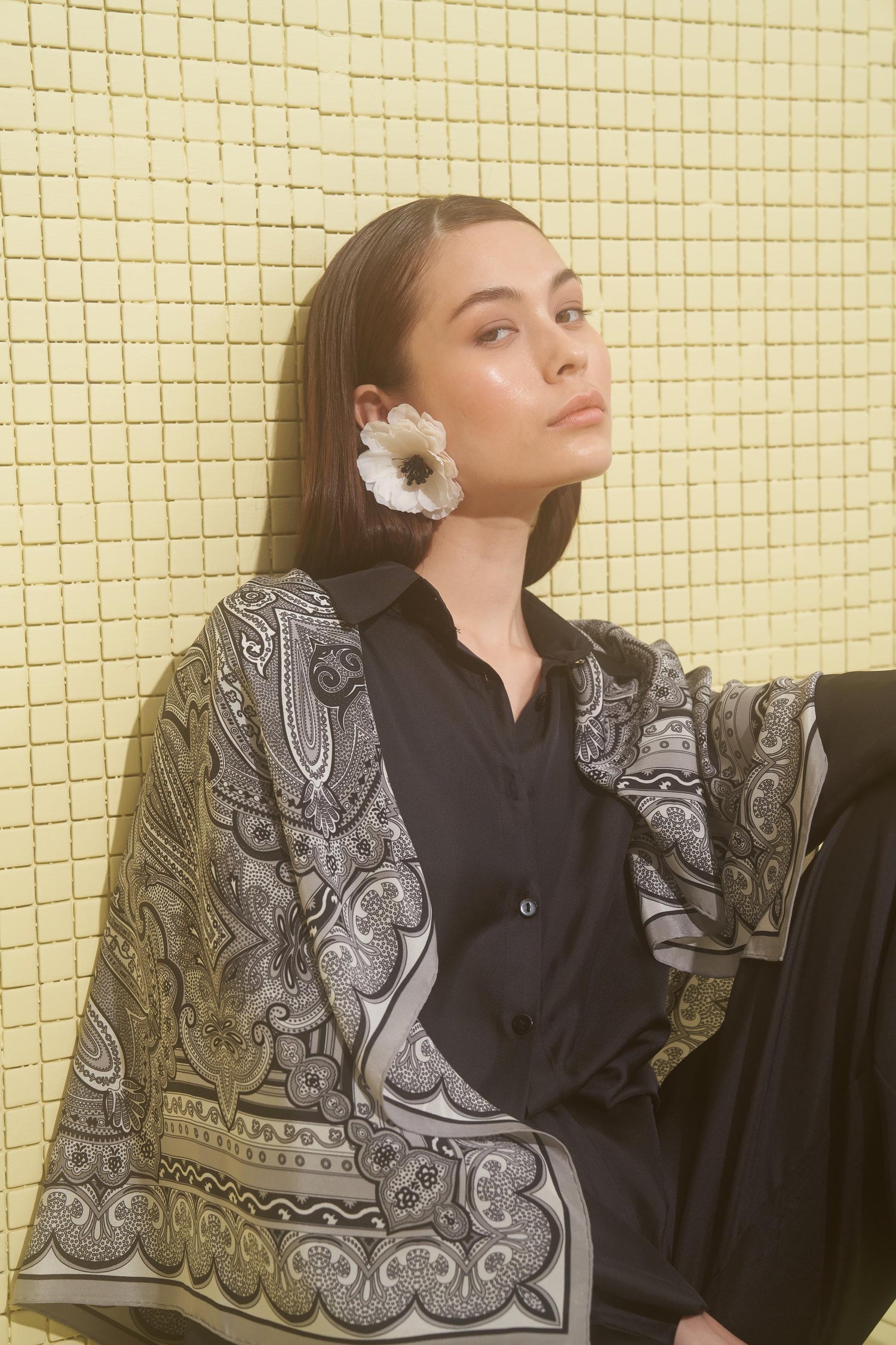 Gray Vita Scarf