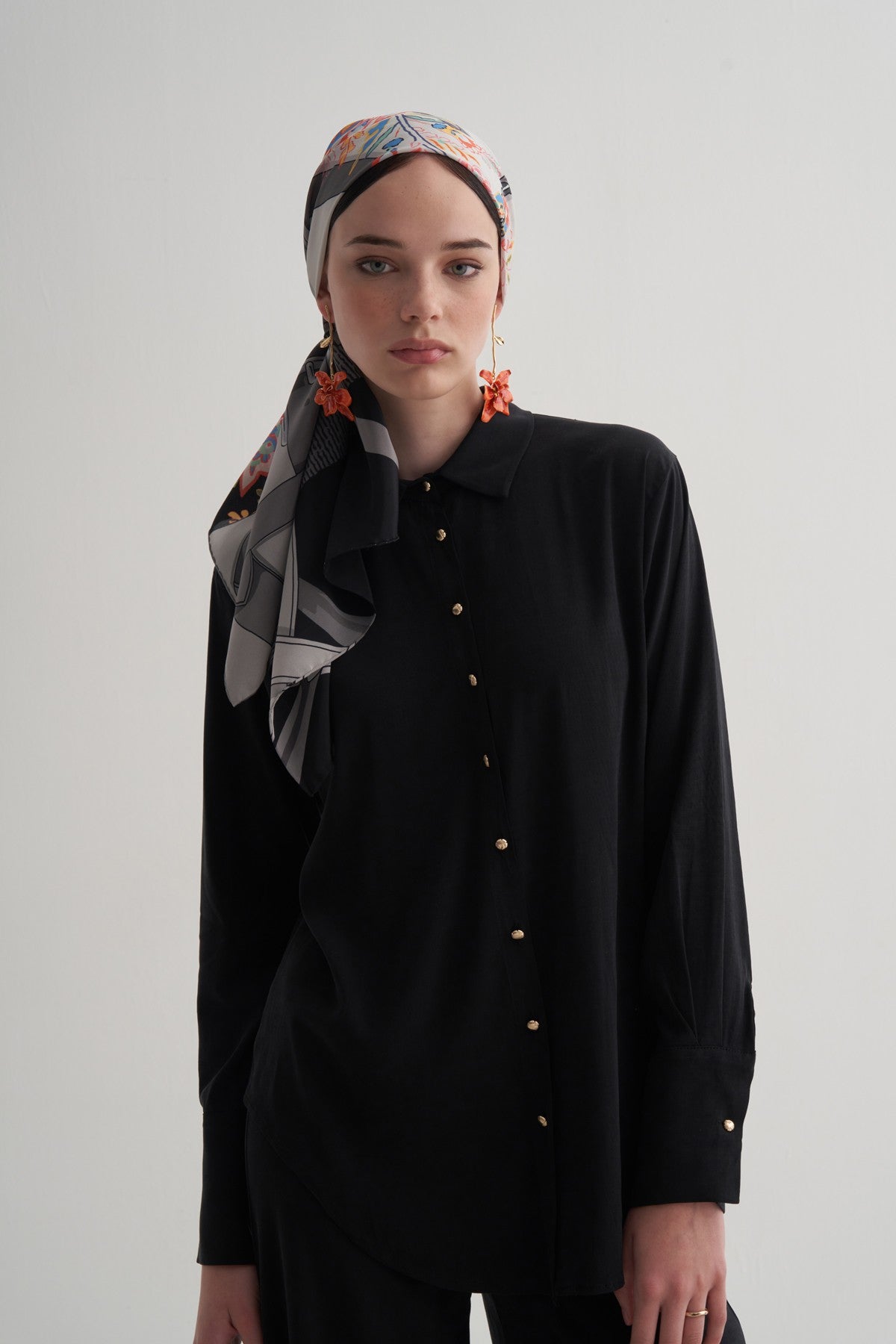 Black Belvia Scarf