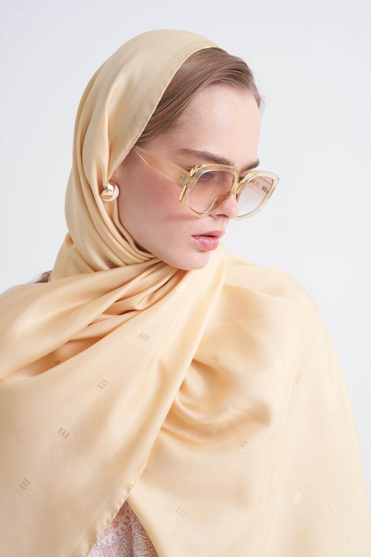 Tereyağı Sarısı M Logo Twill İpek Şal