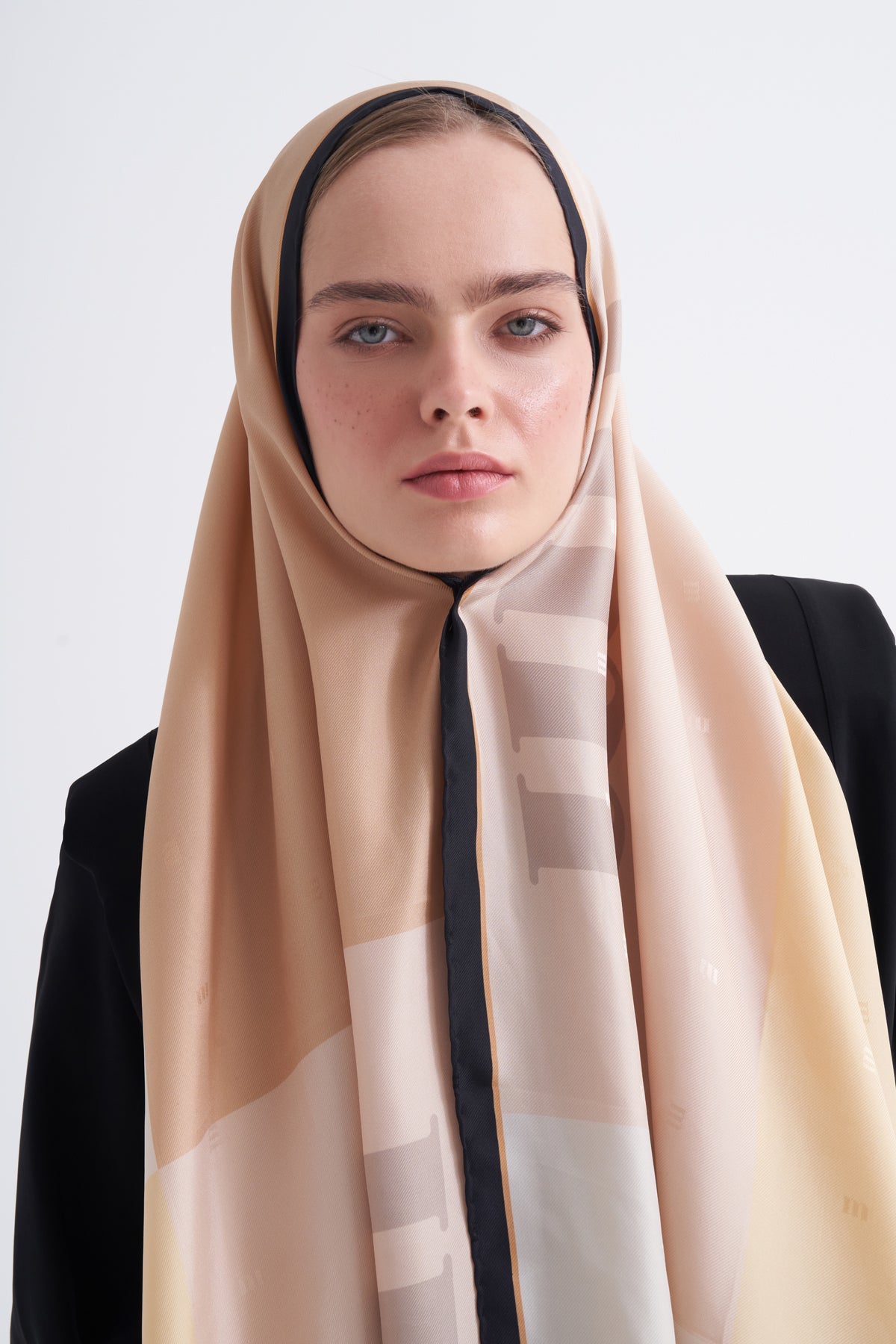 Beige Form Twill İpek Şal