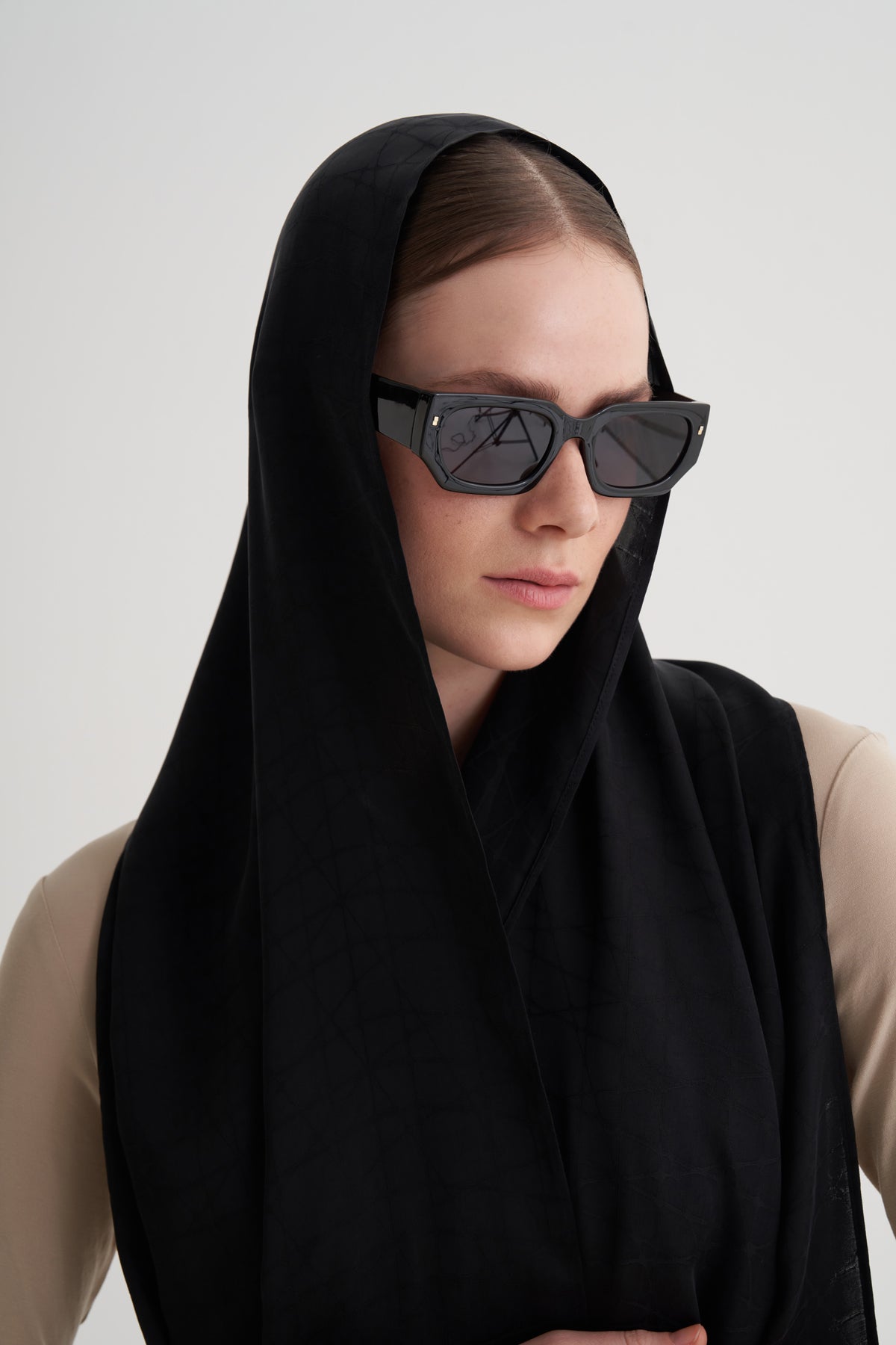 Siyah Cupro Jakar Geometrik Şal