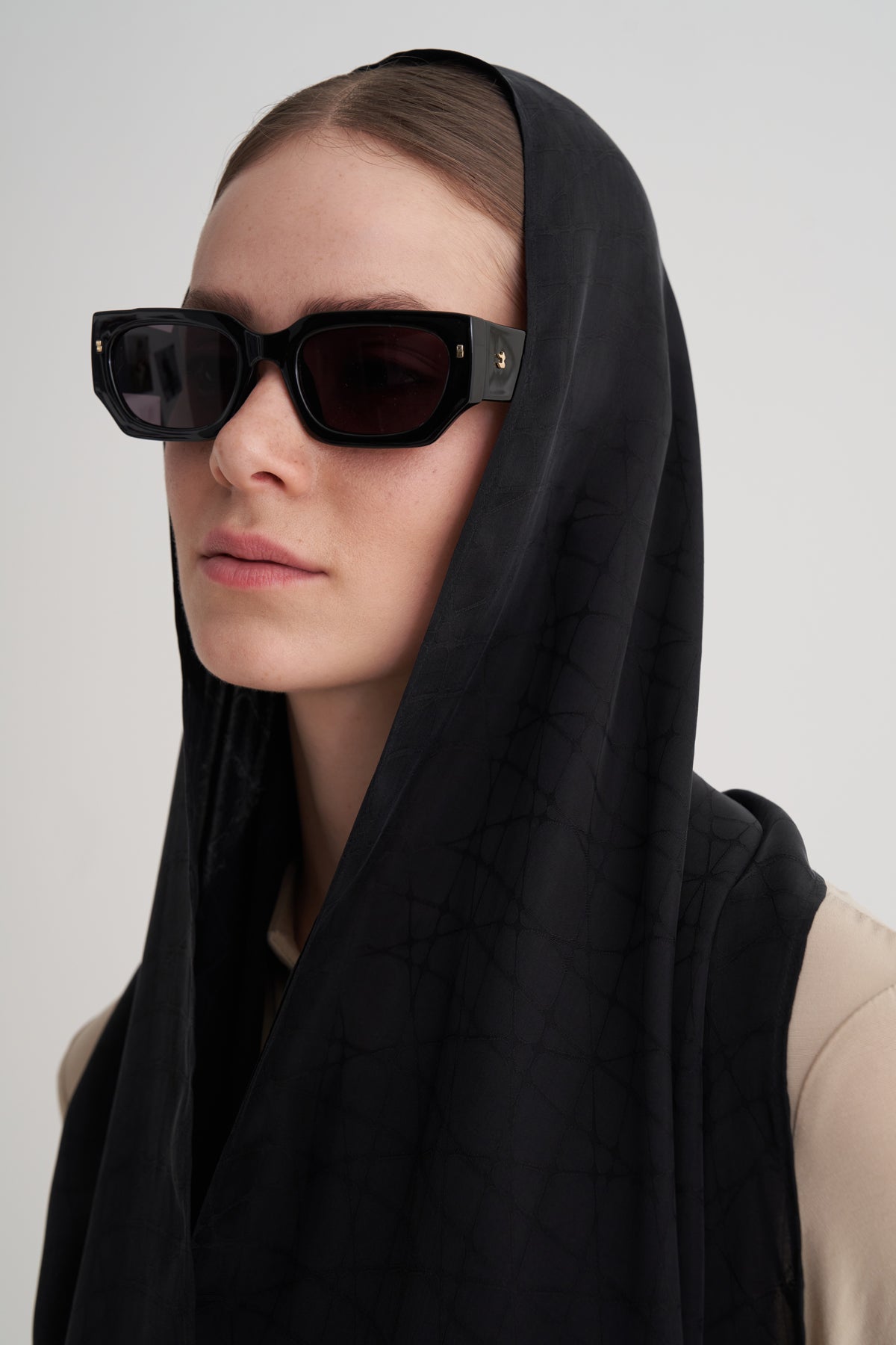 Siyah Cupro Jakar Geometrik Şal