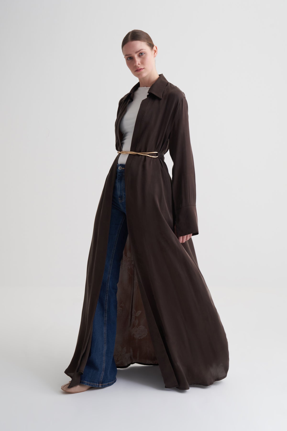 Kahverengi Cupro Jakar Çiçekli Abaya