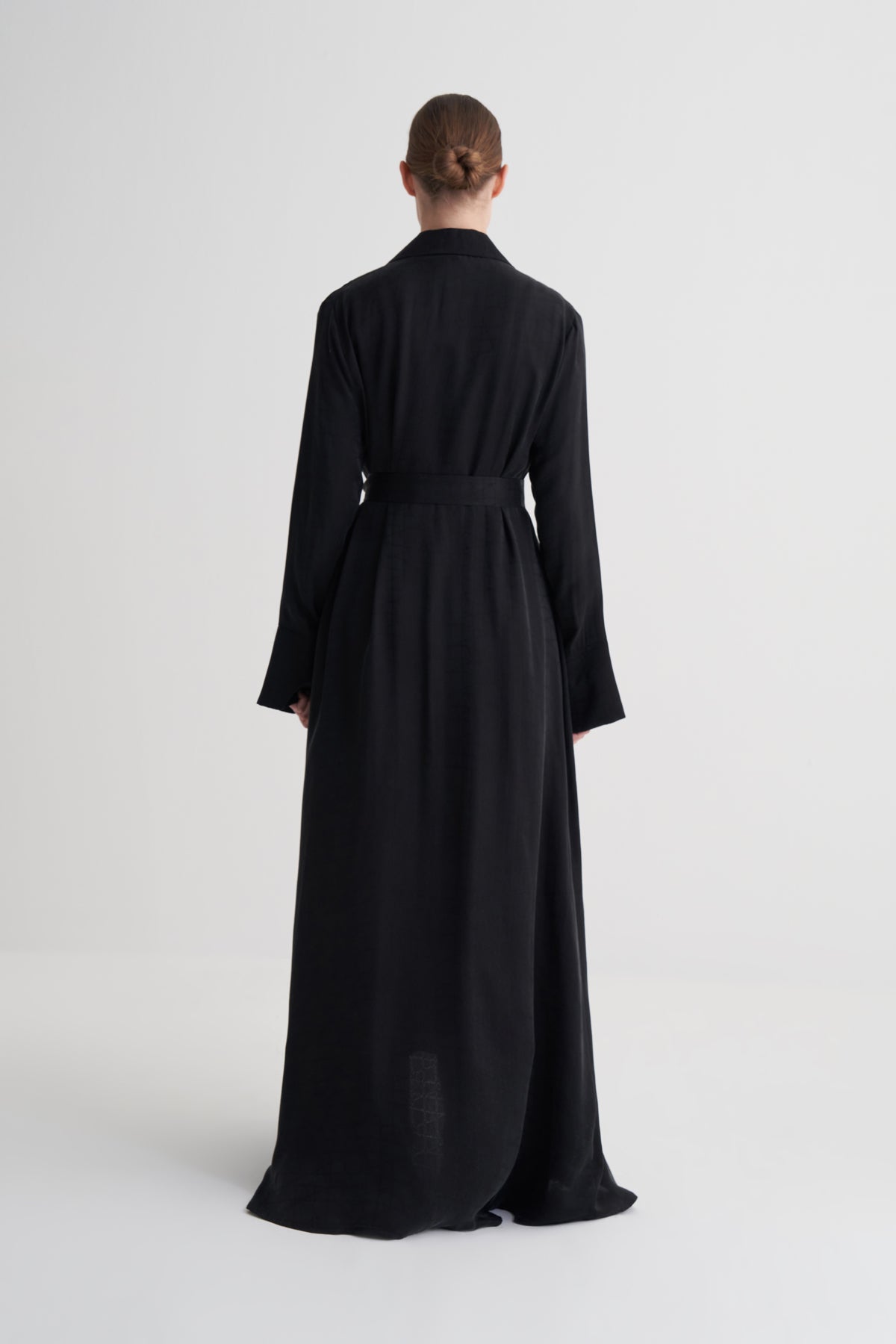 Siyah Geometrik Cupro Jakar Abaya