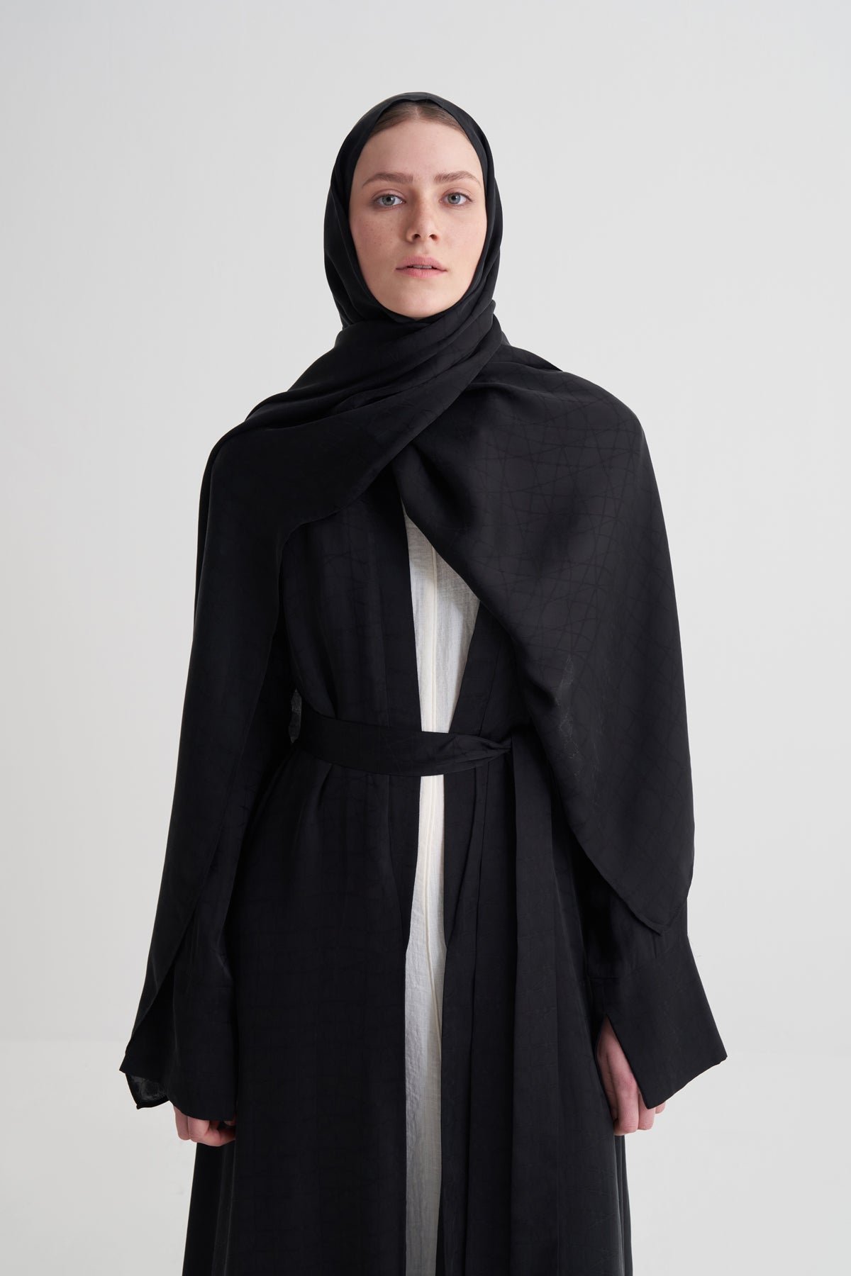 Siyah Cupro Jakar Geometrik Abaya Şal Takım