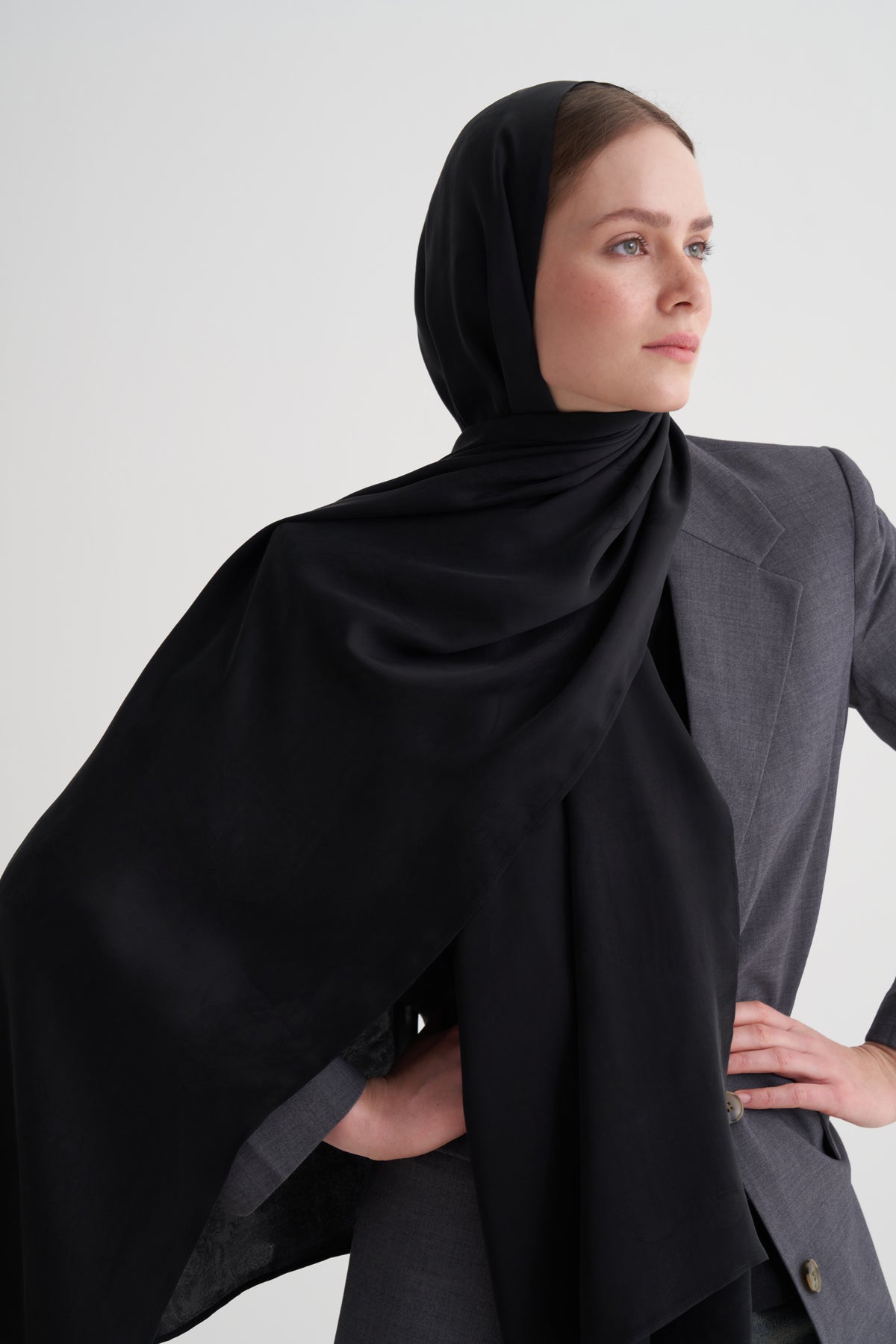 Siyah Cupro Jakar Çiçekli Şal