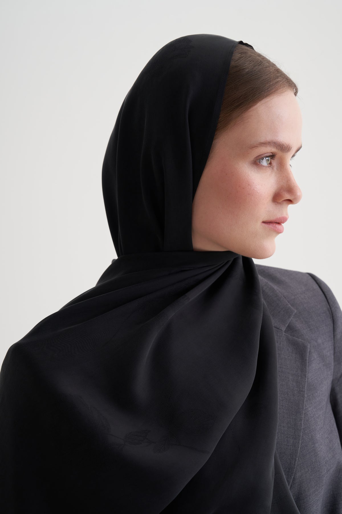 Siyah Cupro Jakar Çiçekli Şal