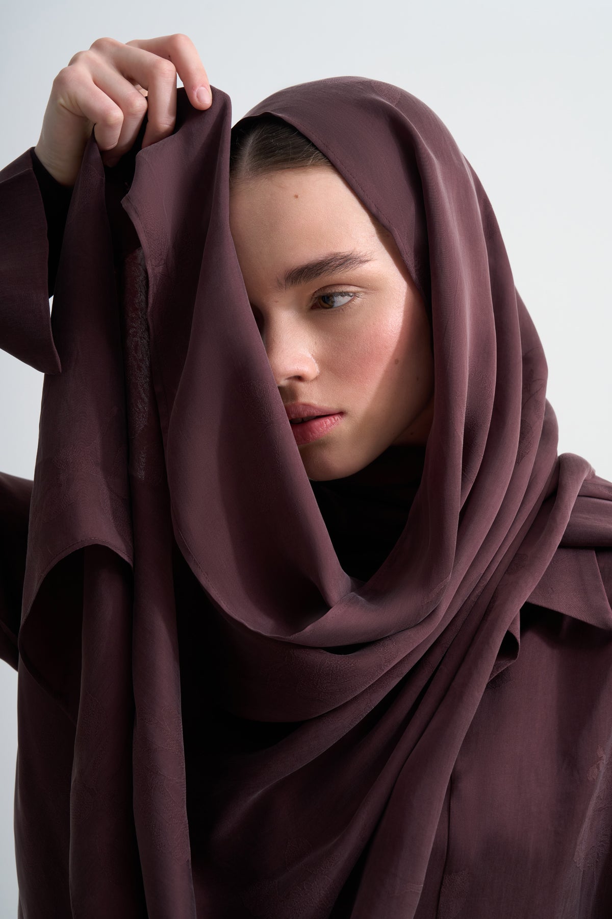 Bordo Cupro Jakar Çiçekli Abaya Şal Takım