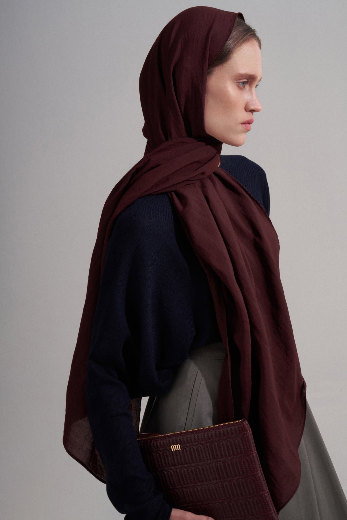 Bordo Kıvrımlı Şal