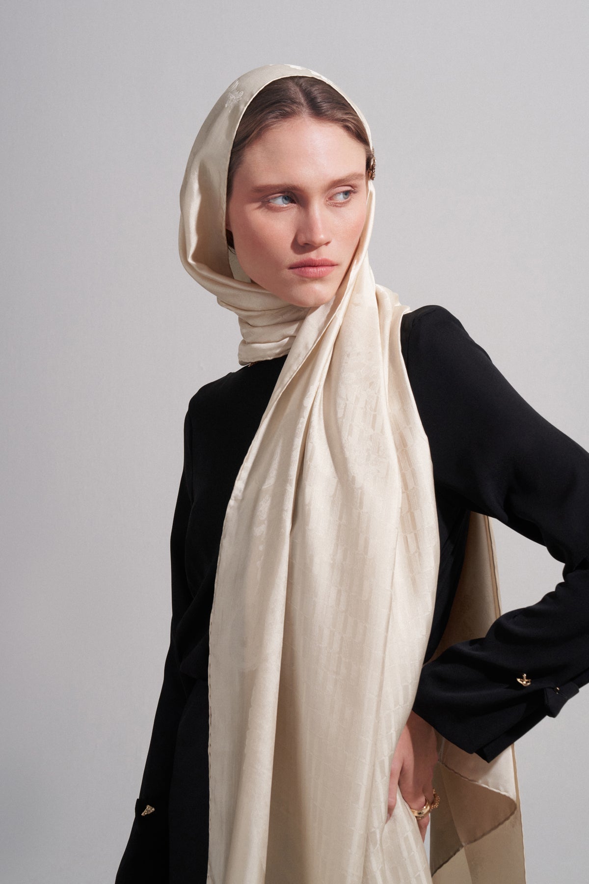 İnci Beyazı Jakar Şal