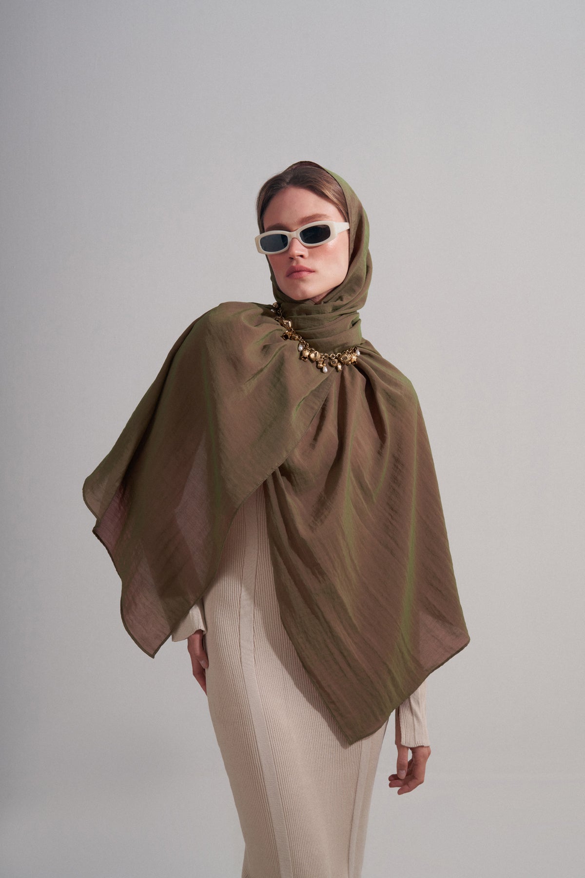 Haki Kıvrımlı Şal