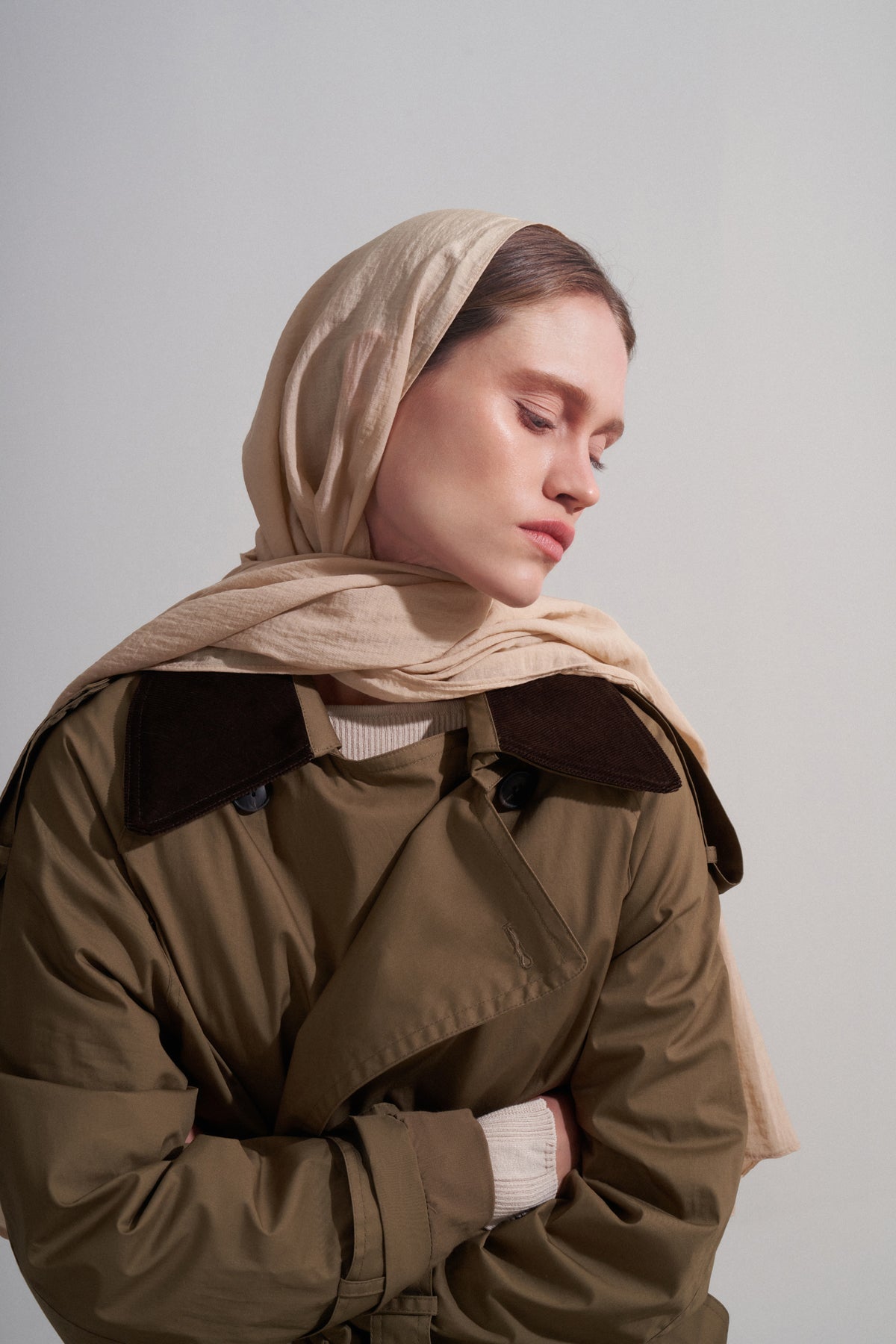 Bej Kıvrımlı Şal