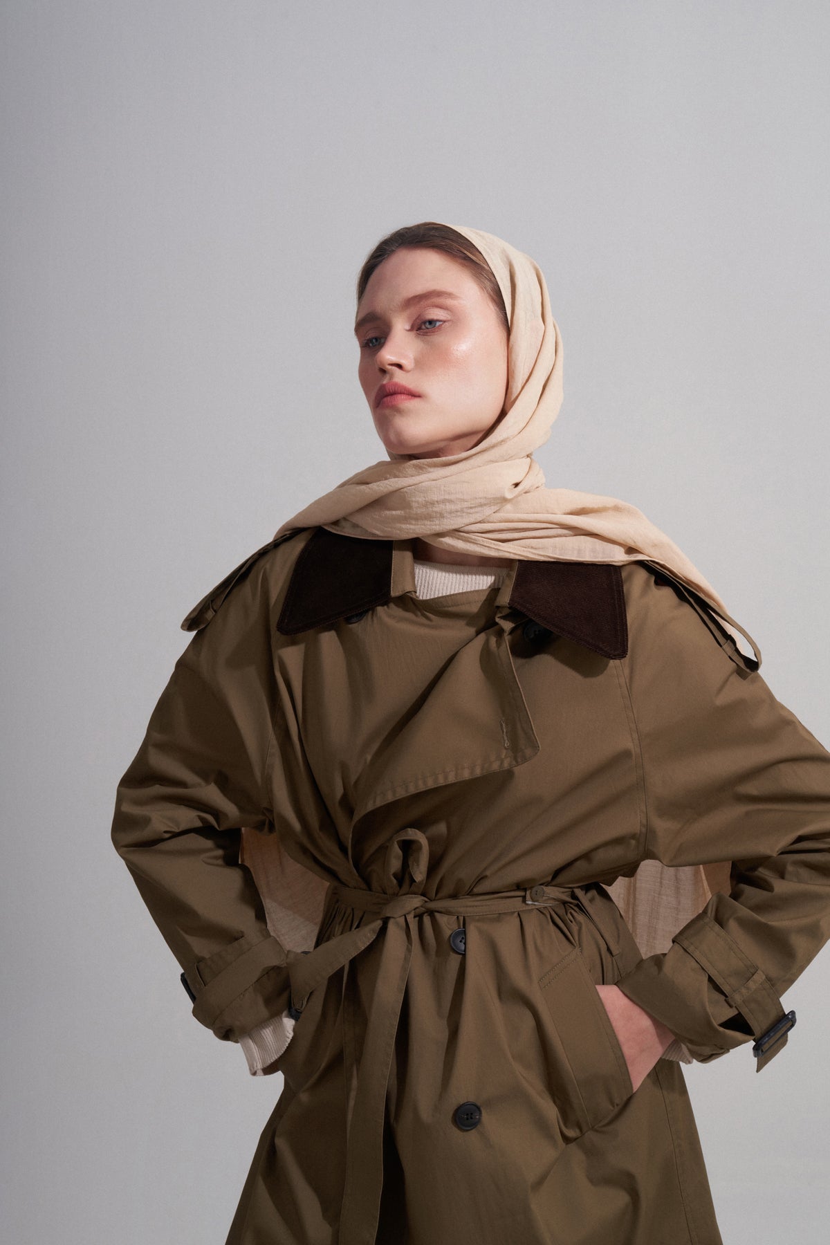 Bej Kıvrımlı Şal