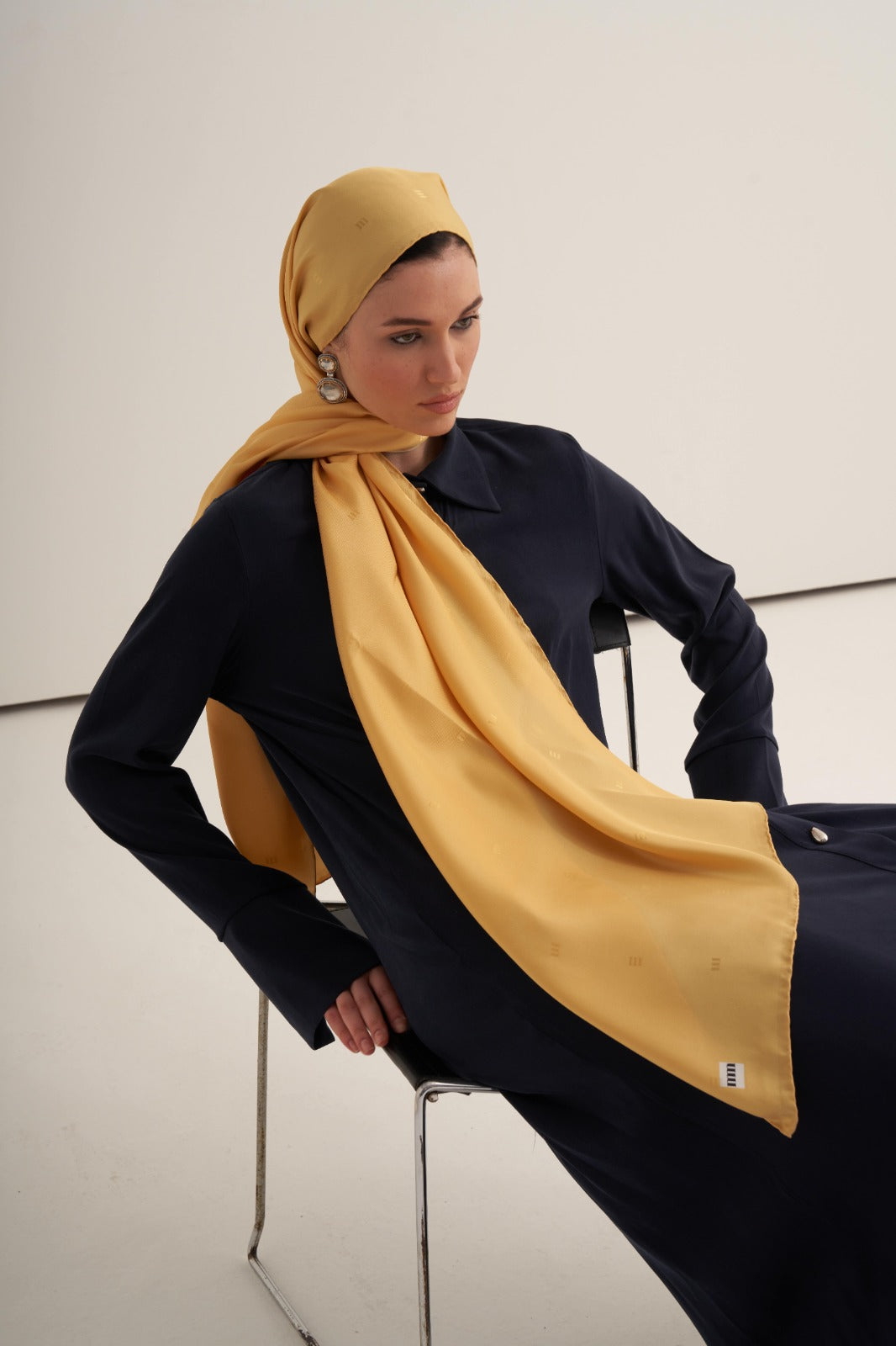 Bal Sarısı M Logo Twill İpek Şal