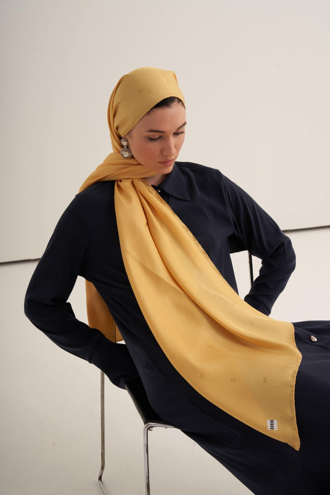 Bal Sarısı M Logo Twill İpek Şal