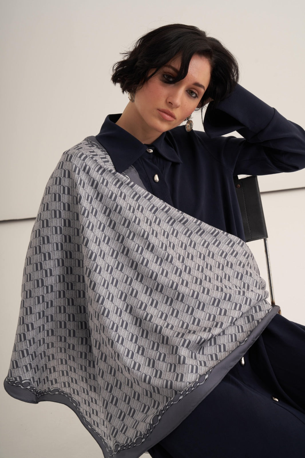 Füme M Logo Twill İpek Üçgen Eşarp
